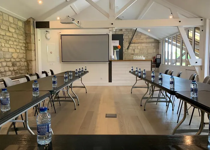 Les Premontres Oda ve Kahvaltı 3*